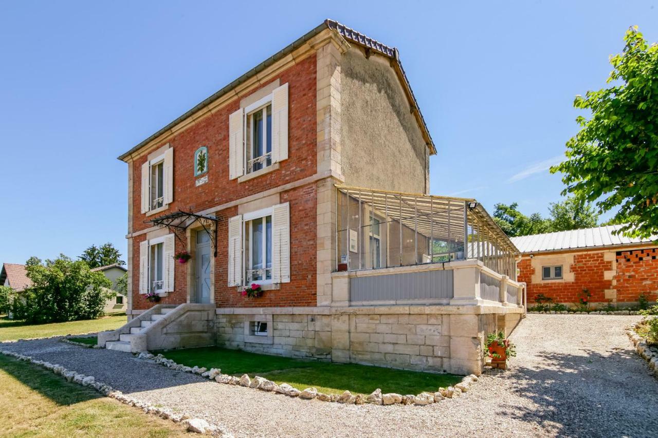 Maison Qui S'Y Frotte S'Y Pique Robert-Espagne Ngoại thất bức ảnh